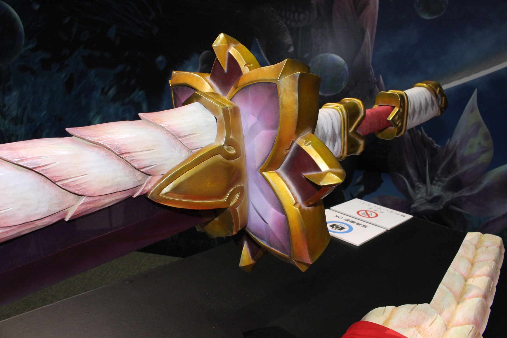 刀装具のモールドは全て木材を彫ったものだ