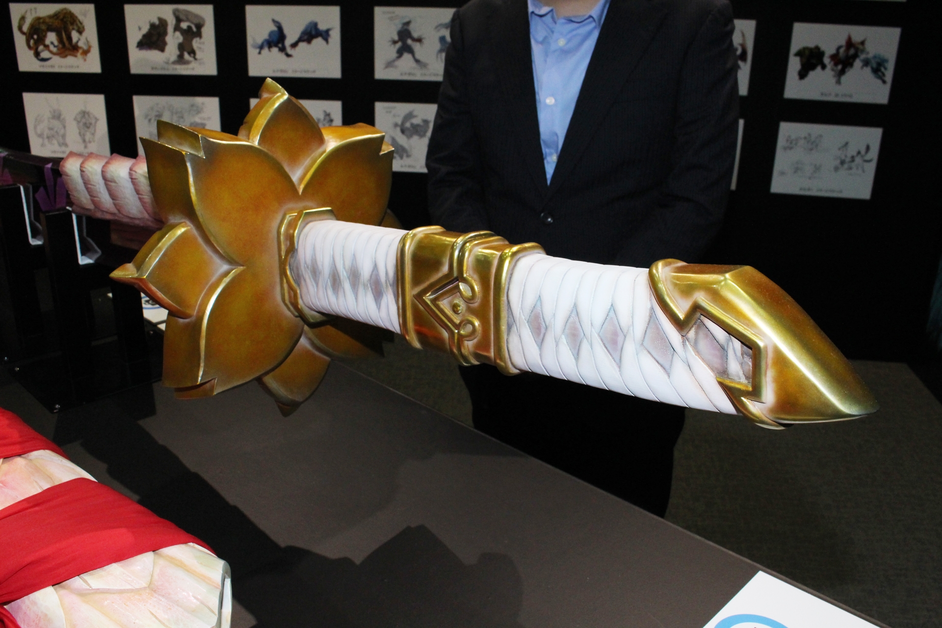 柄が伸縮するギミックがある