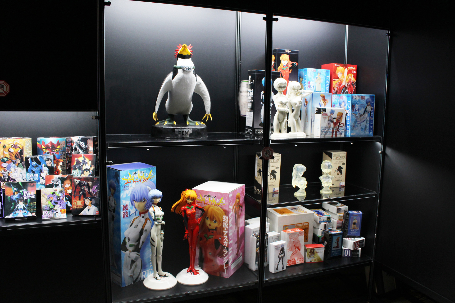 多彩なバリエーションとともに、造形物の進化の過程も見てみよう