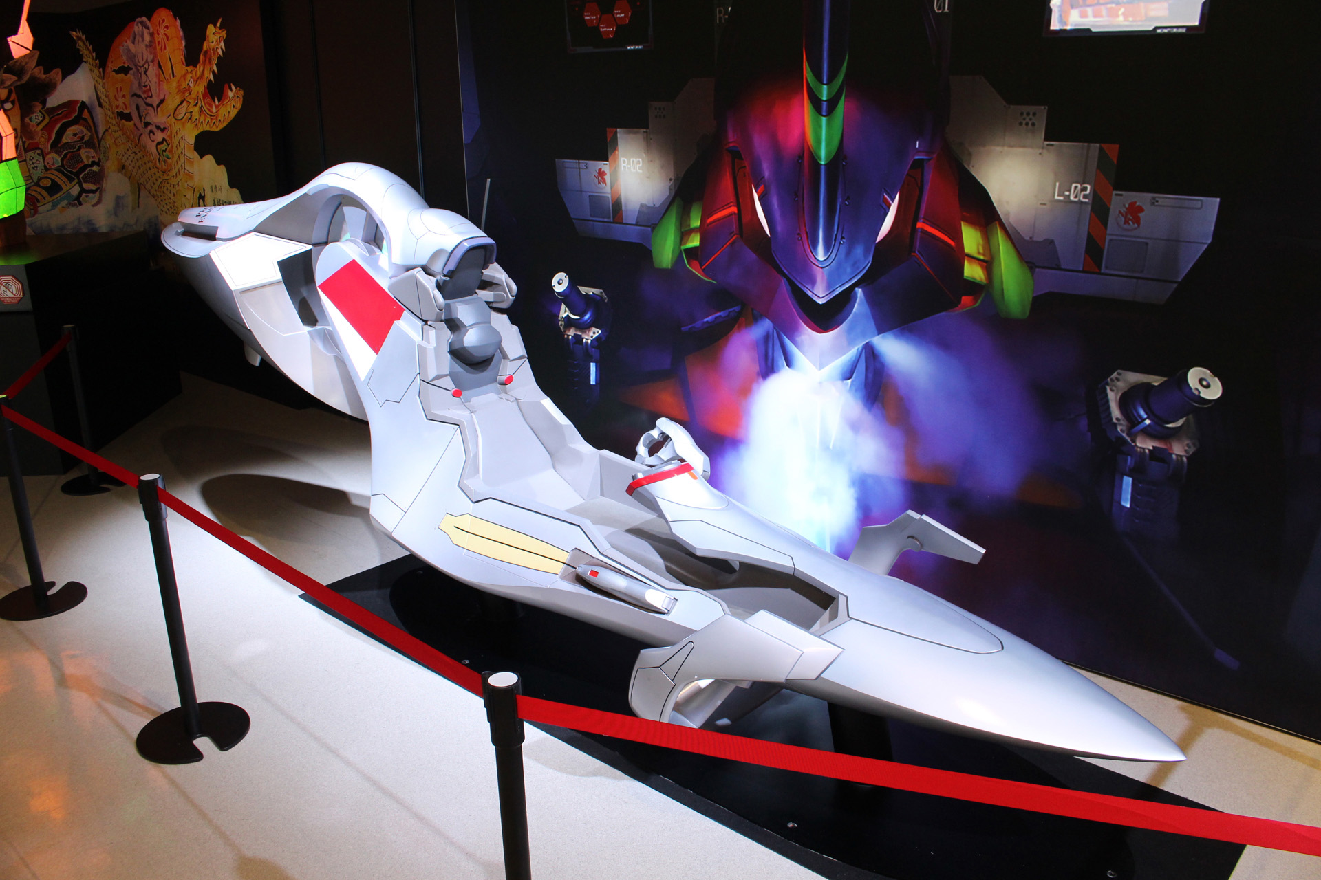 実物大のエヴァのコクピットも展示