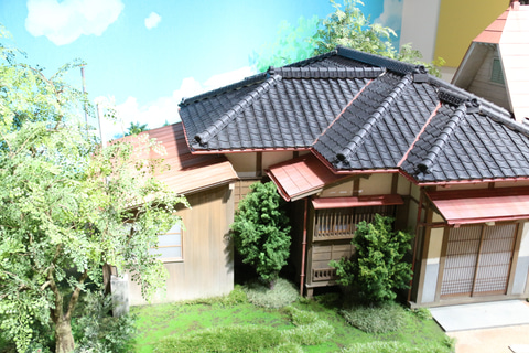 ジブリパークとジブリ展」、1/5スケールの「サツキとメイの家」が登場