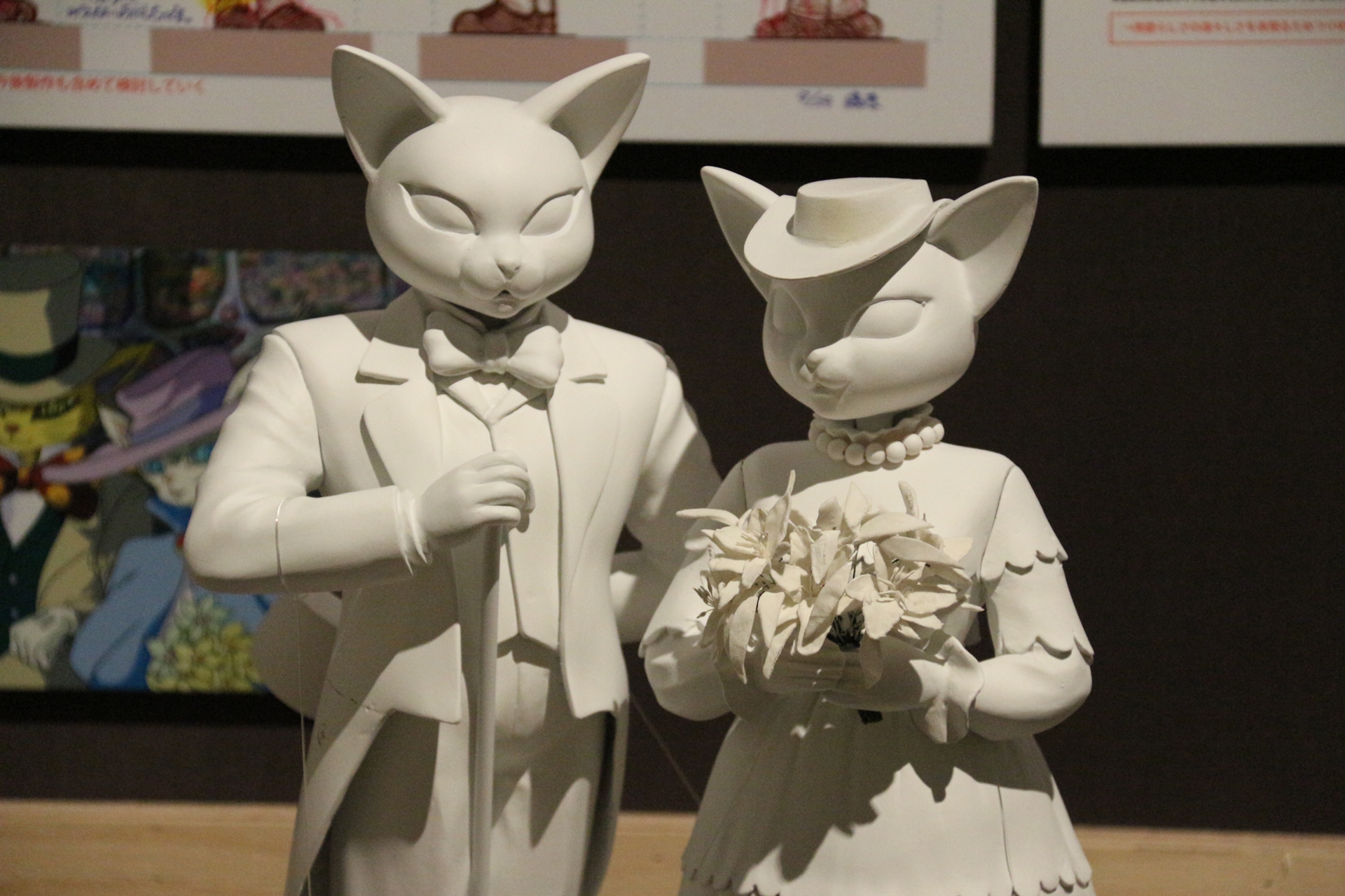 「耳をすませば」のバロンとルイーゼ。検討模型のほか、毛並みなどが作り込まれた頭部検証も見られる