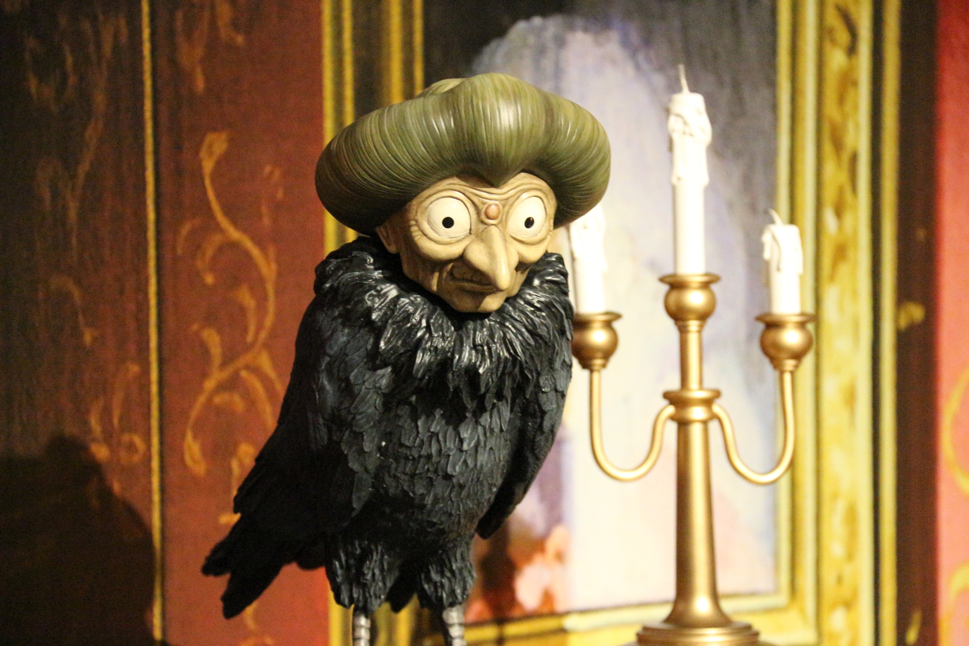 湯婆婆の展示。「ジブリの大倉庫」の「にせの館長室」で同スケールのものを見ることができる