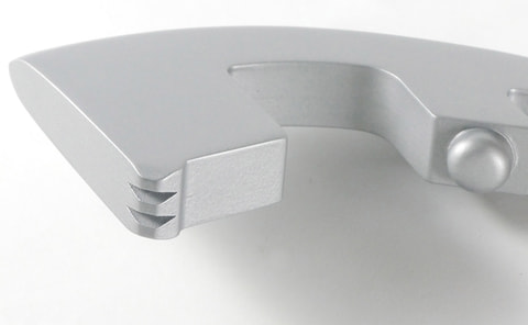 アイスラッガーで肩のコリを撃退！ 「ウルトラセブン」の癒しアイテム