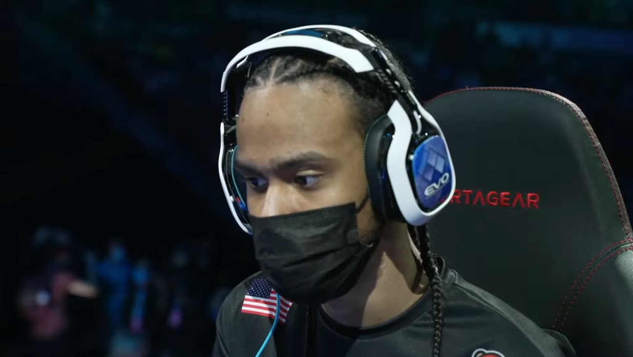 対戦相手のiDom選手。カワノ選手と熱戦を繰り広げた