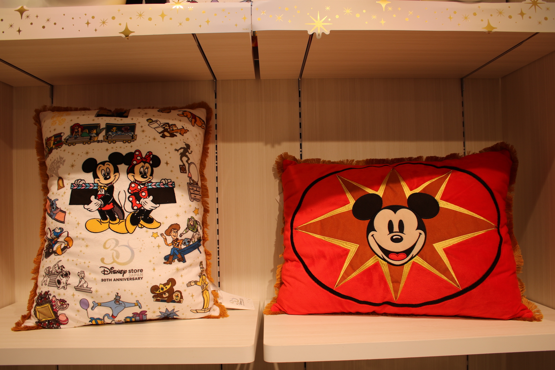 クッションの表と裏のデザイン