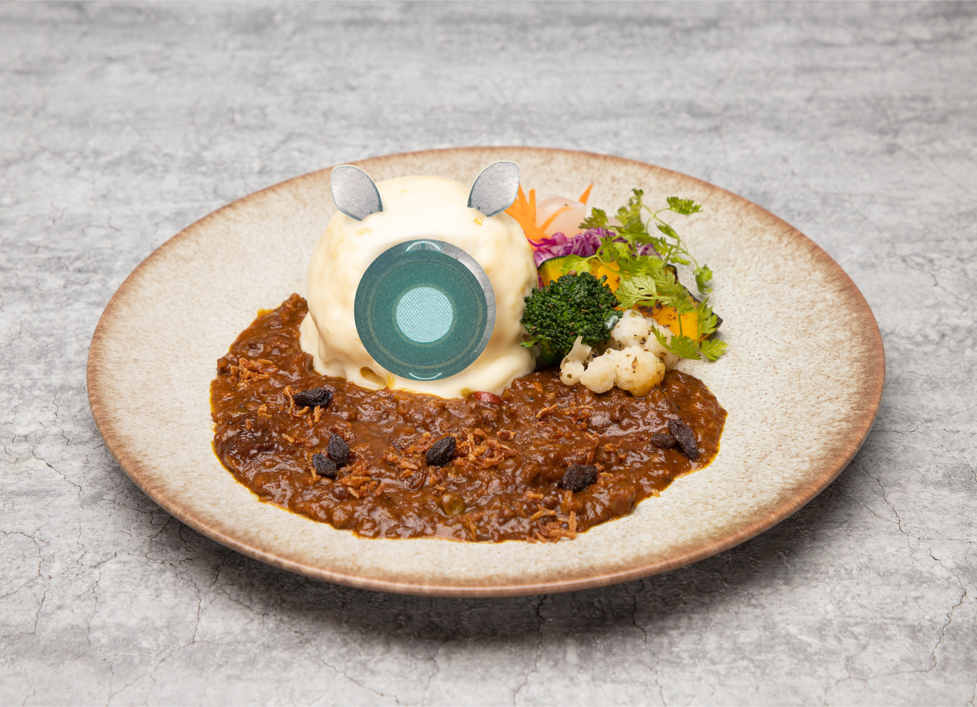 とろけるリージョンマグのチーズ＆キーマカレー(税込1,650円) キーマカレーはピリ辛味になっているので、食欲もブーストすること間違いなしだ