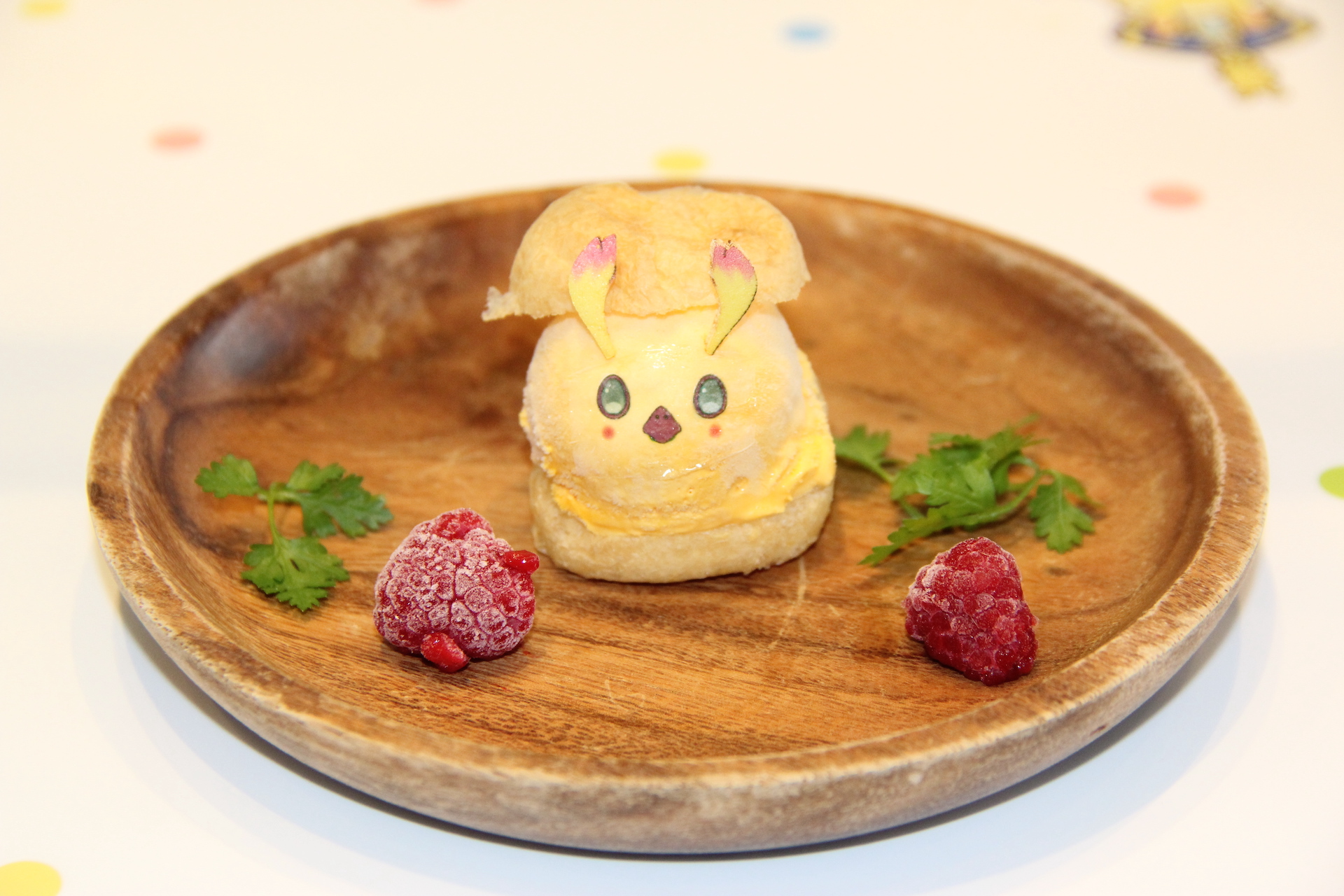 ラッピーシュークリーム(税込440円／テイクアウトでは税込432円)