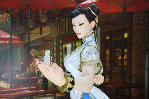 TGS2022】カプコンブースで春麗の等身大フィギュアがお出迎え - GAME Watch