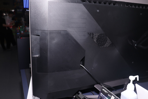 TGS2022】デカい・速い・綺麗の3拍子揃った有機ELゲーミングモニター