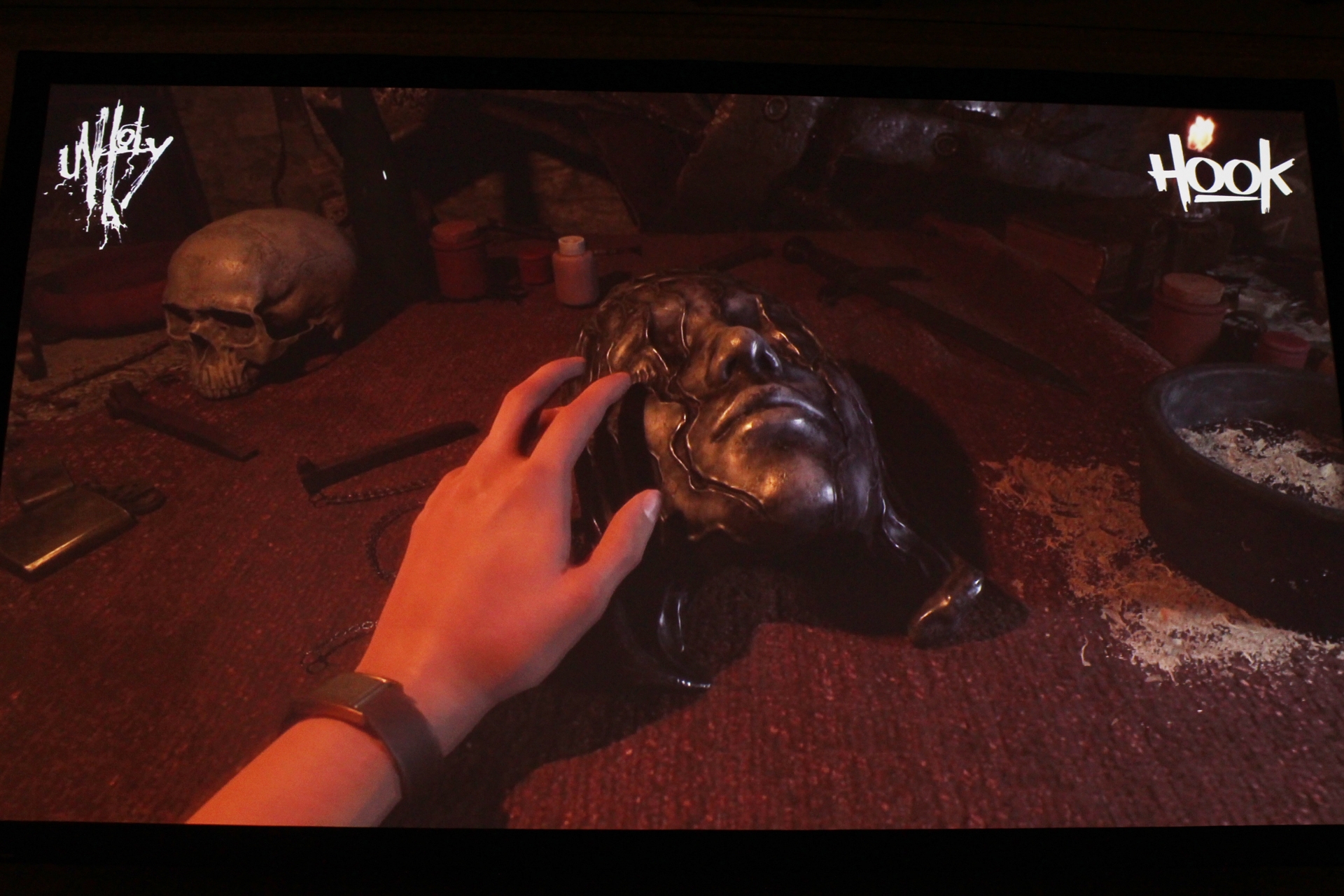 ソビエト連邦後の東ヨーロッパが舞台となっている