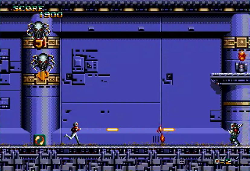 武器は正面、または斜め上に向かって発射することができる