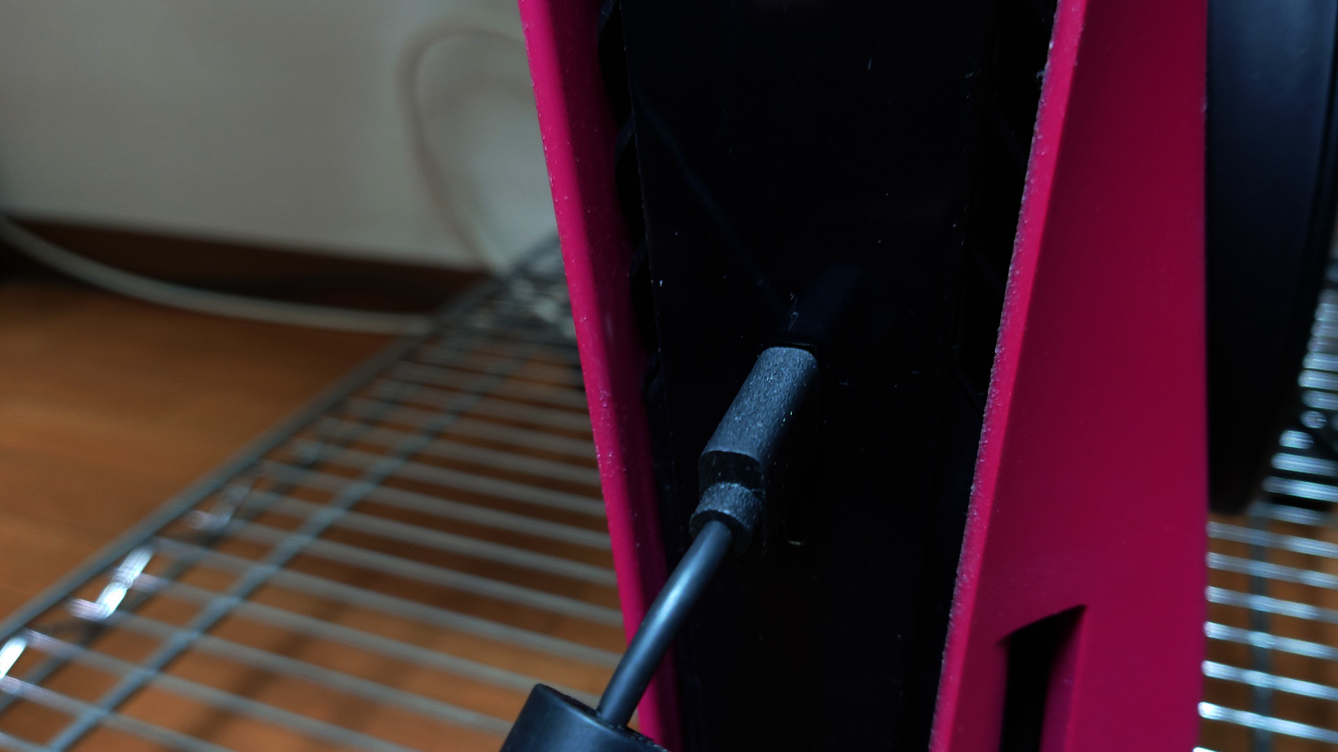 対応機器にUSB Type-Aで接続します