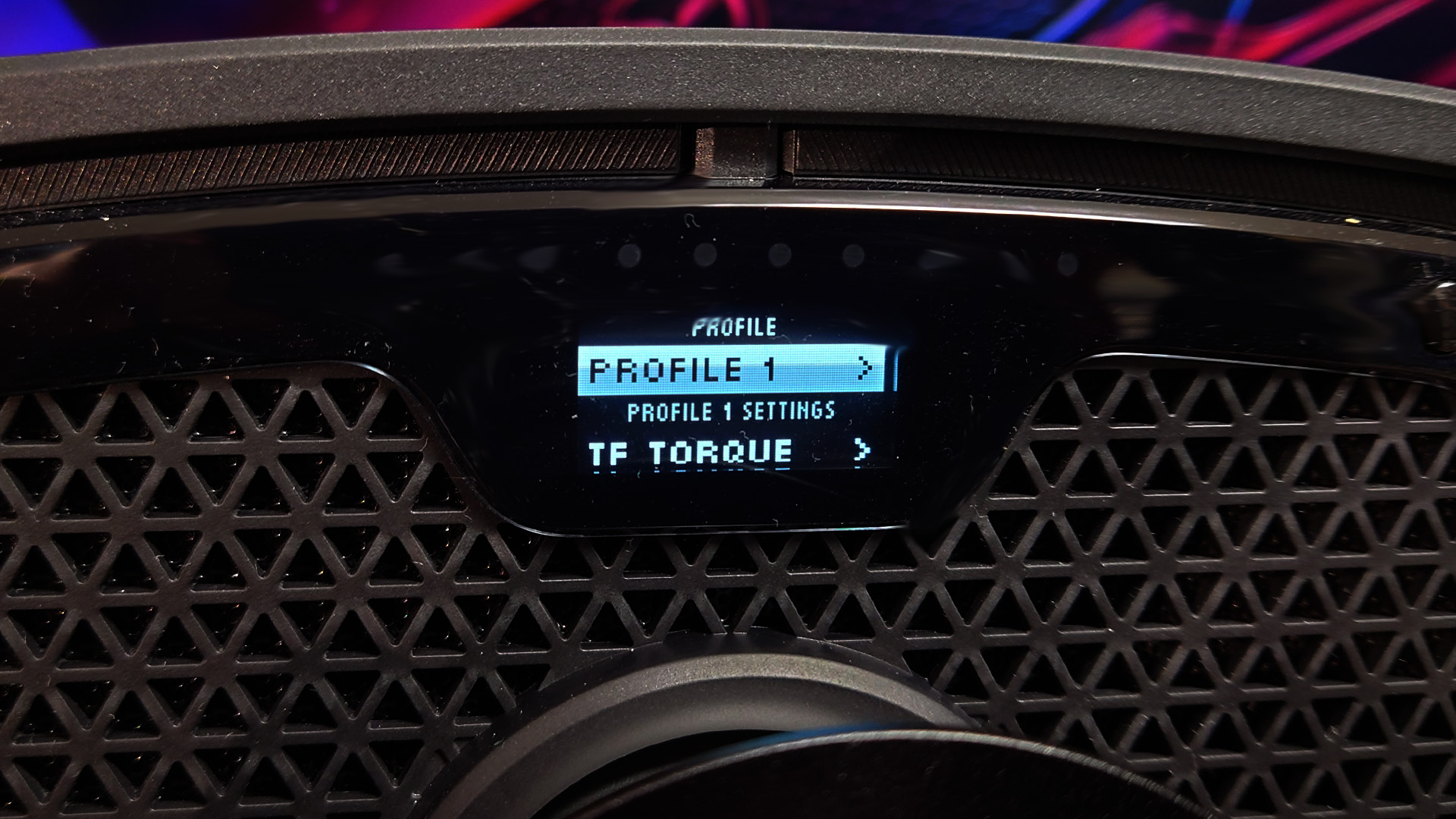 “PROFILE”は５つのプロファイルを選択できます。それぞれに各設定を保存できます。