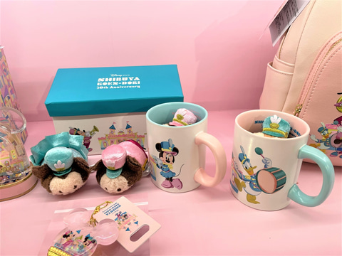ディズニーストア30周年】ミッキー＆フレンズのぬいぐるみなど記念