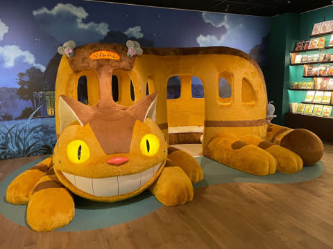 となりのトトロ はしれ！ネコバス ウォールポケット 【公式通販】