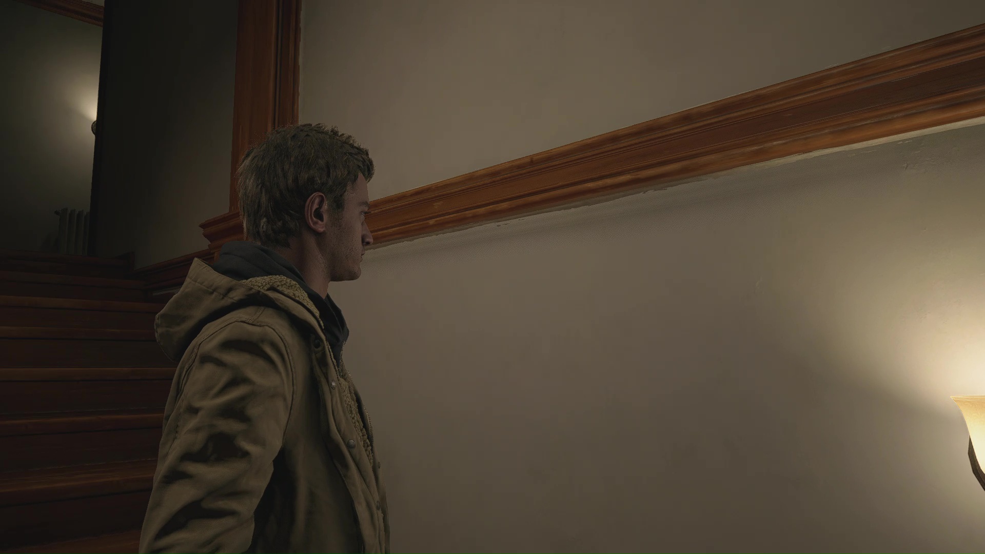 横顔が見えてもう少しで正面というところで背けてしまう。残念！