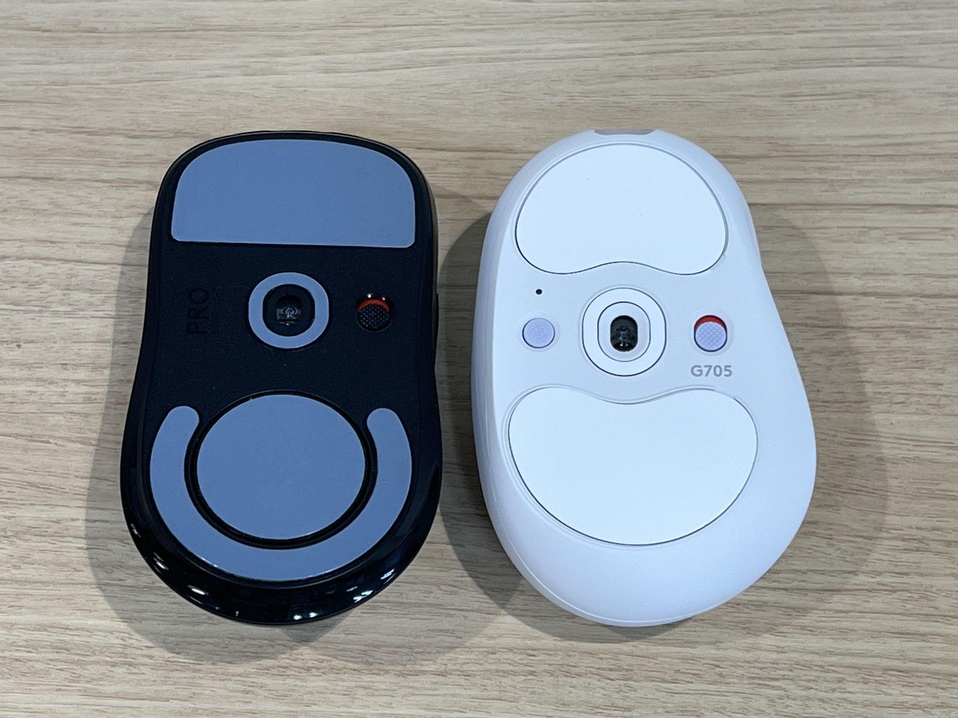 G705は、奥行きはコンパクトだが、高さは変わらず、スカートがある分横幅はむしろわずかに太い