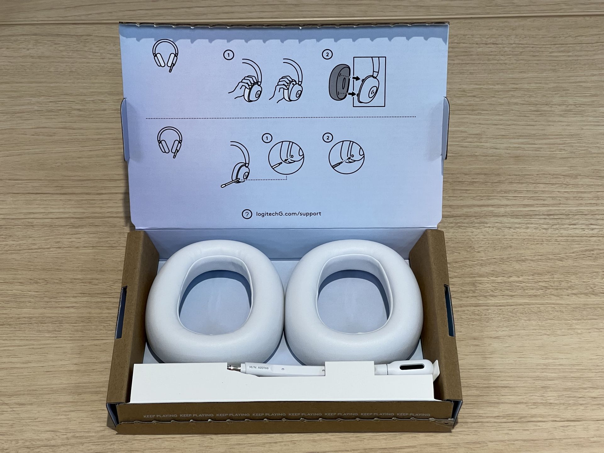 ホワイト。標準で同梱されているため、現状では予備用となる