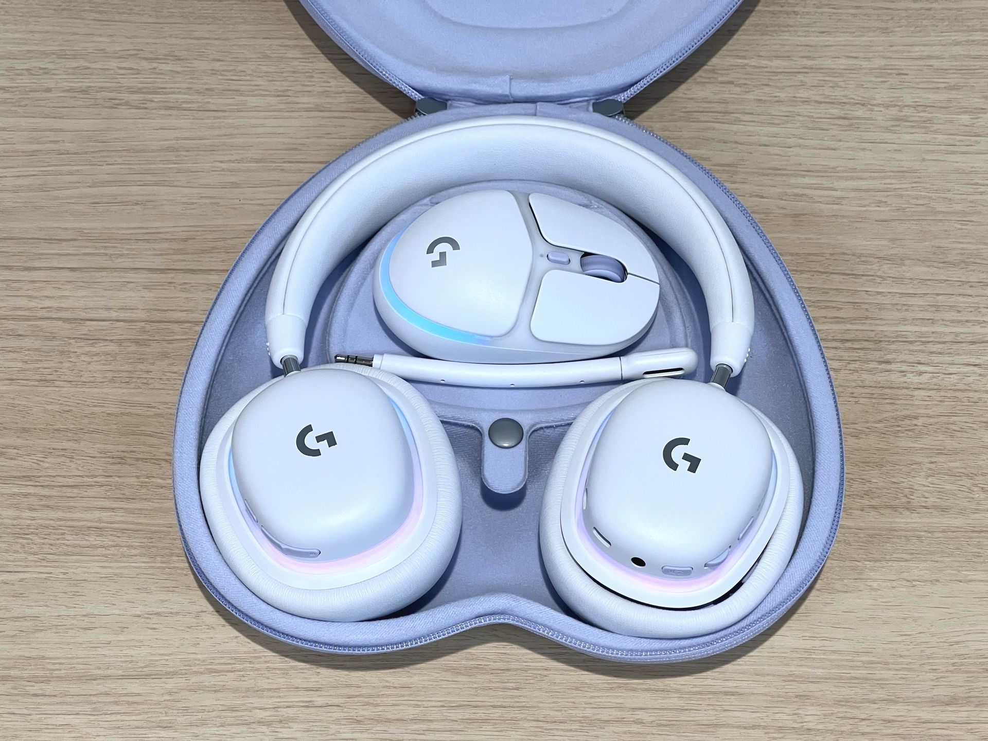 G705とG735を収めたところ