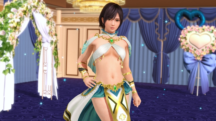 全身に宝石があしらわれたジュエルコーデ