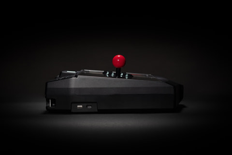 メンテナンス性や携帯性にも優れたアケコンなどMad Catzの新製品