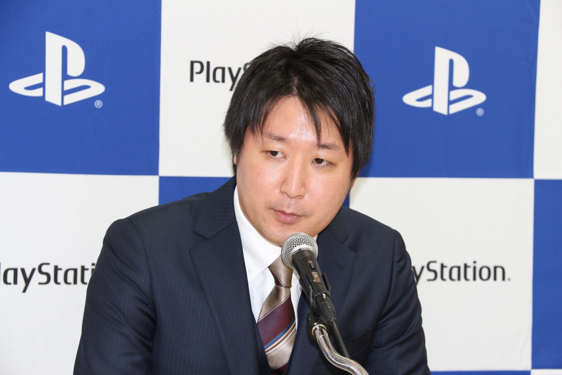 「機動戦士ガンダム バトルオペレーション2」プロデューサーの倉知洋輝氏