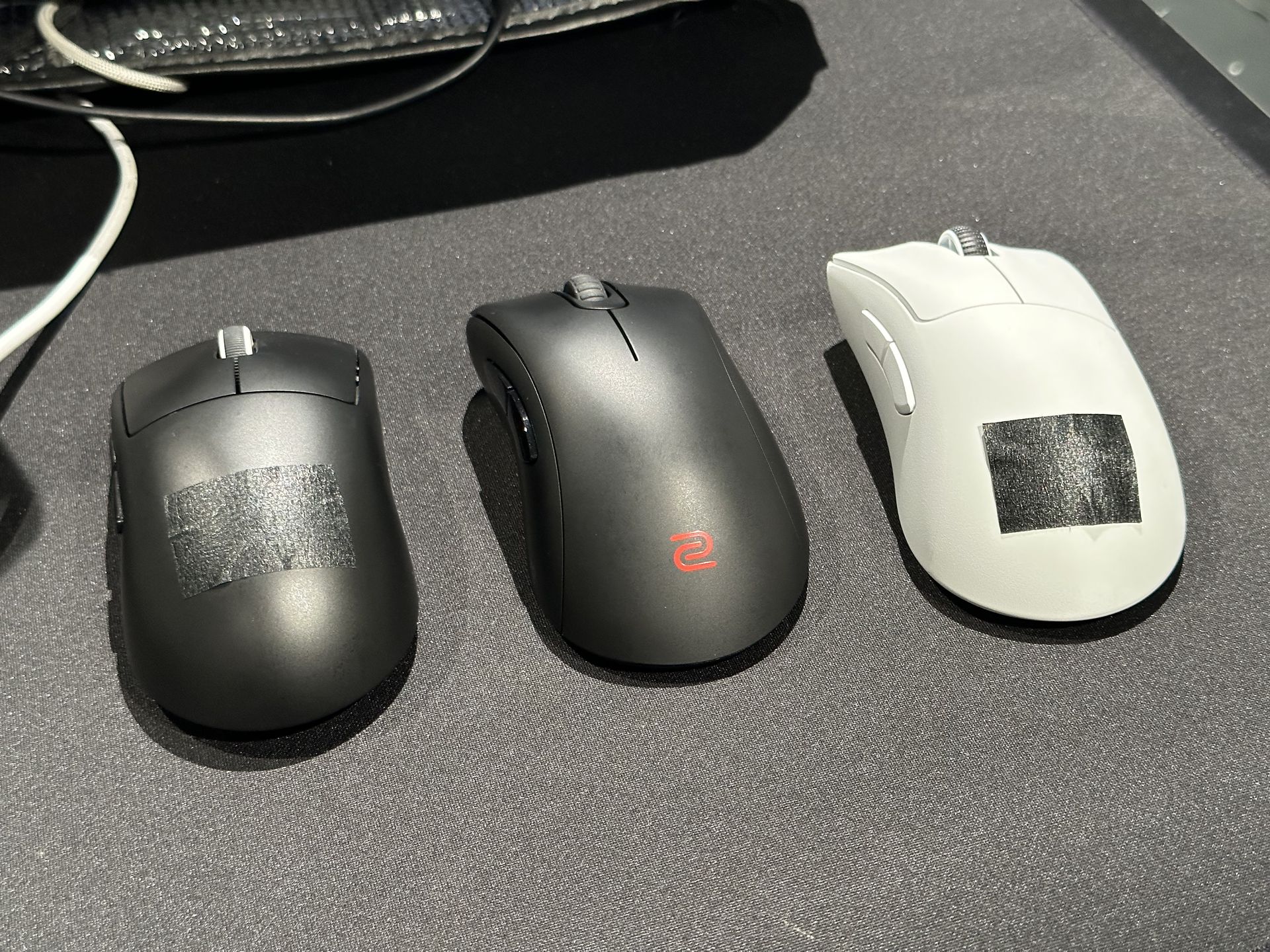 左より、ロジクールG「PRO Xマウス」、ZOWIE「EC-CW」、Razer「Deathadder V3 Pro」