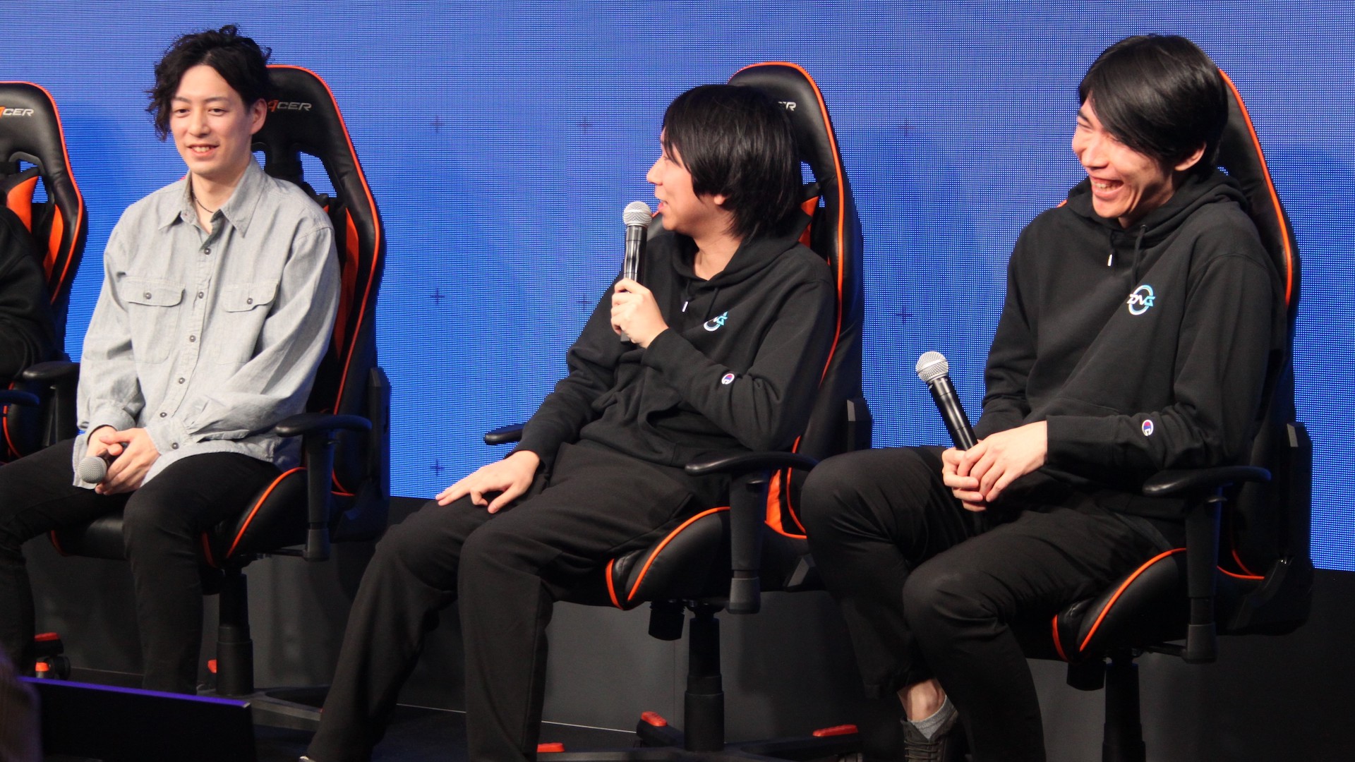 ヒーロー談義に花を咲かせるゲストたち