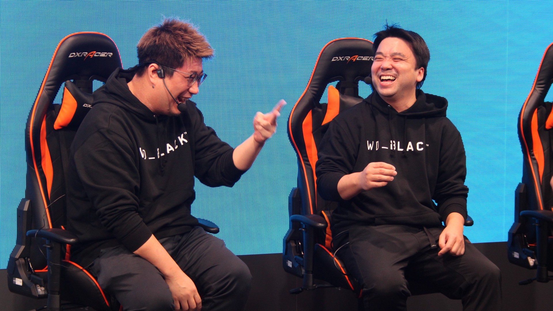 軽快な掛け合いを見せるこくじん氏とオオヌキ氏