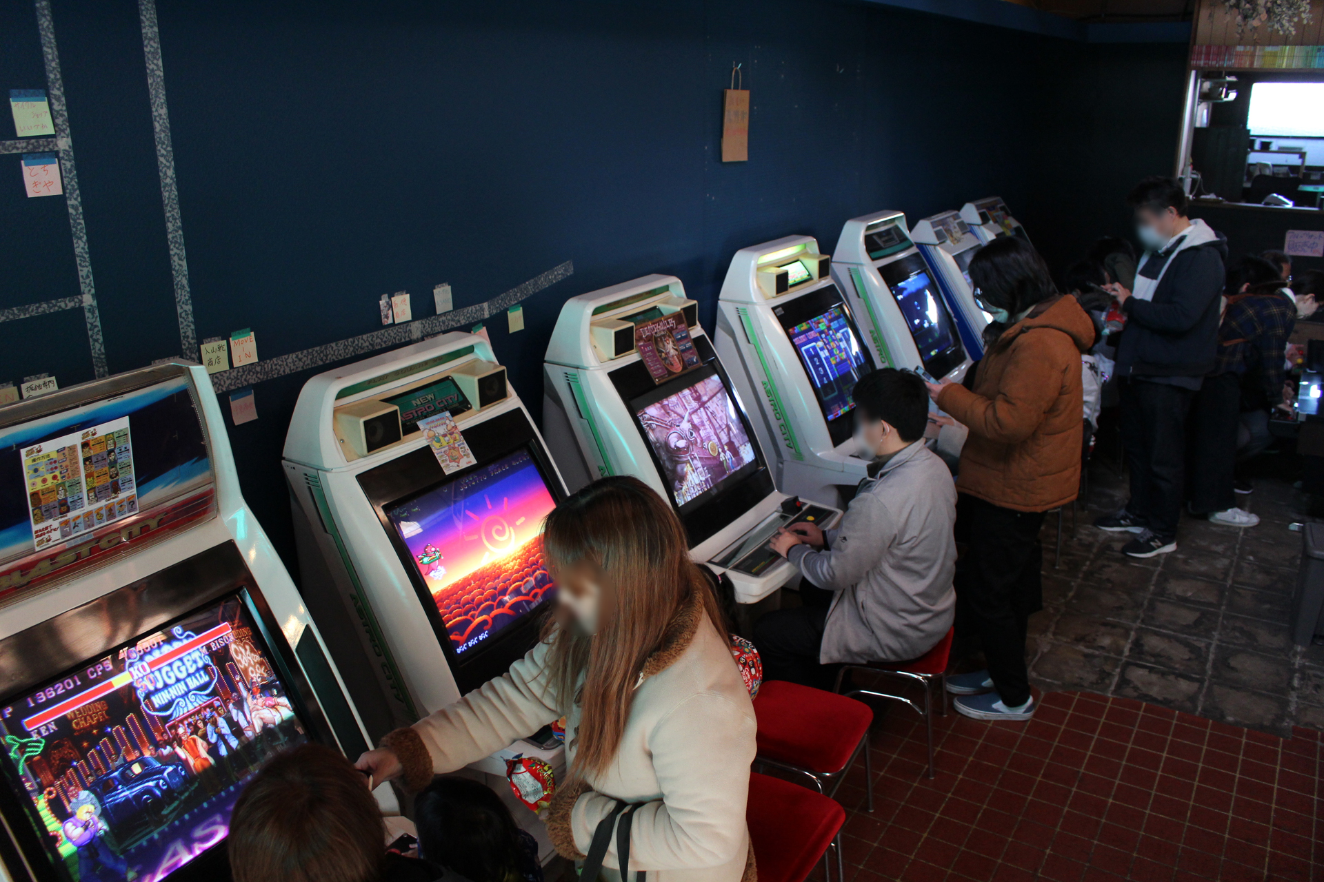 会場内にはアーケードゲームが並ぶ。もちろん全てフリープレイだ