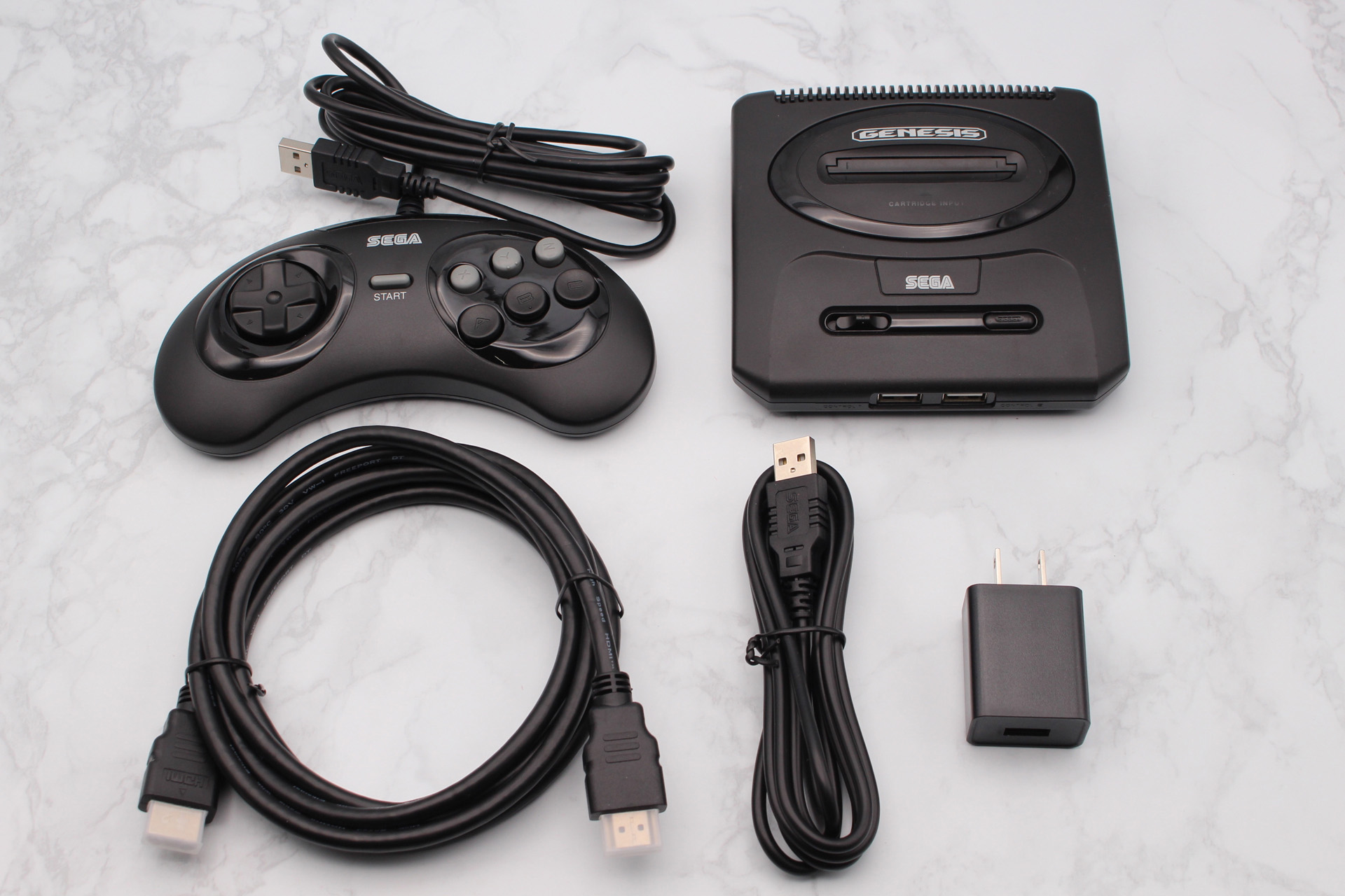 内容物はこちら。説明書などの印刷物は付属しない