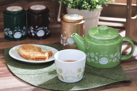 テーブルウェアブランド「Common」より「となりのトトロ」のお茶