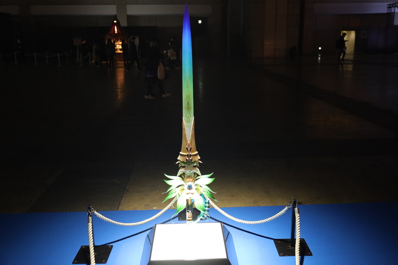 武器の展示。どれも細かな作り込みでリアルに再現されている