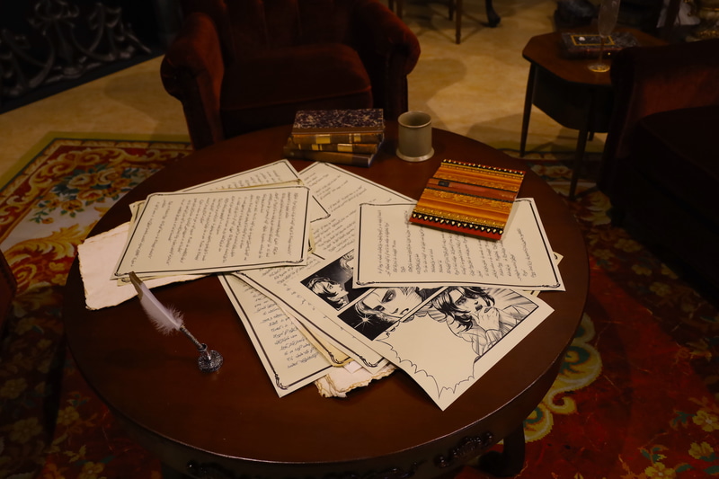 ルナールの鉄火場。執筆道具や原稿らしきものも