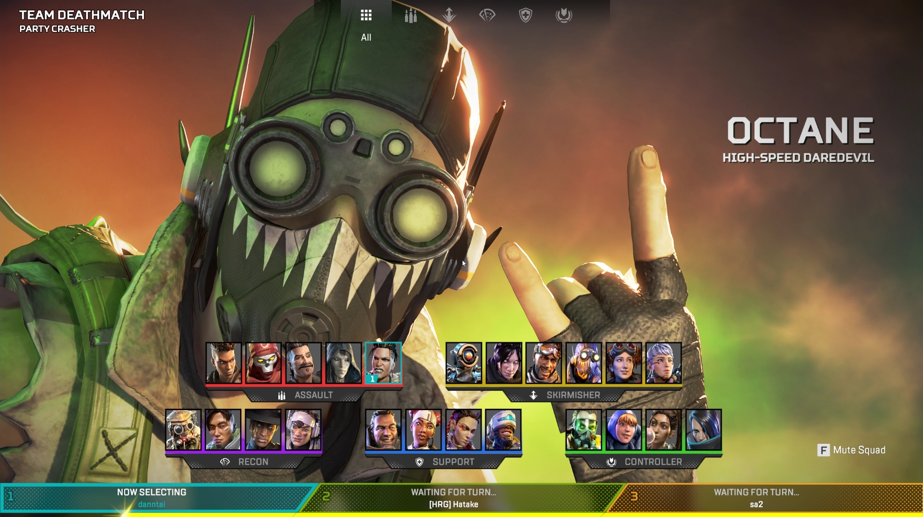 バトロワモードと同じようにレジェンドを選択。TDMでは、試合中でもレジェンドを変更可能だ