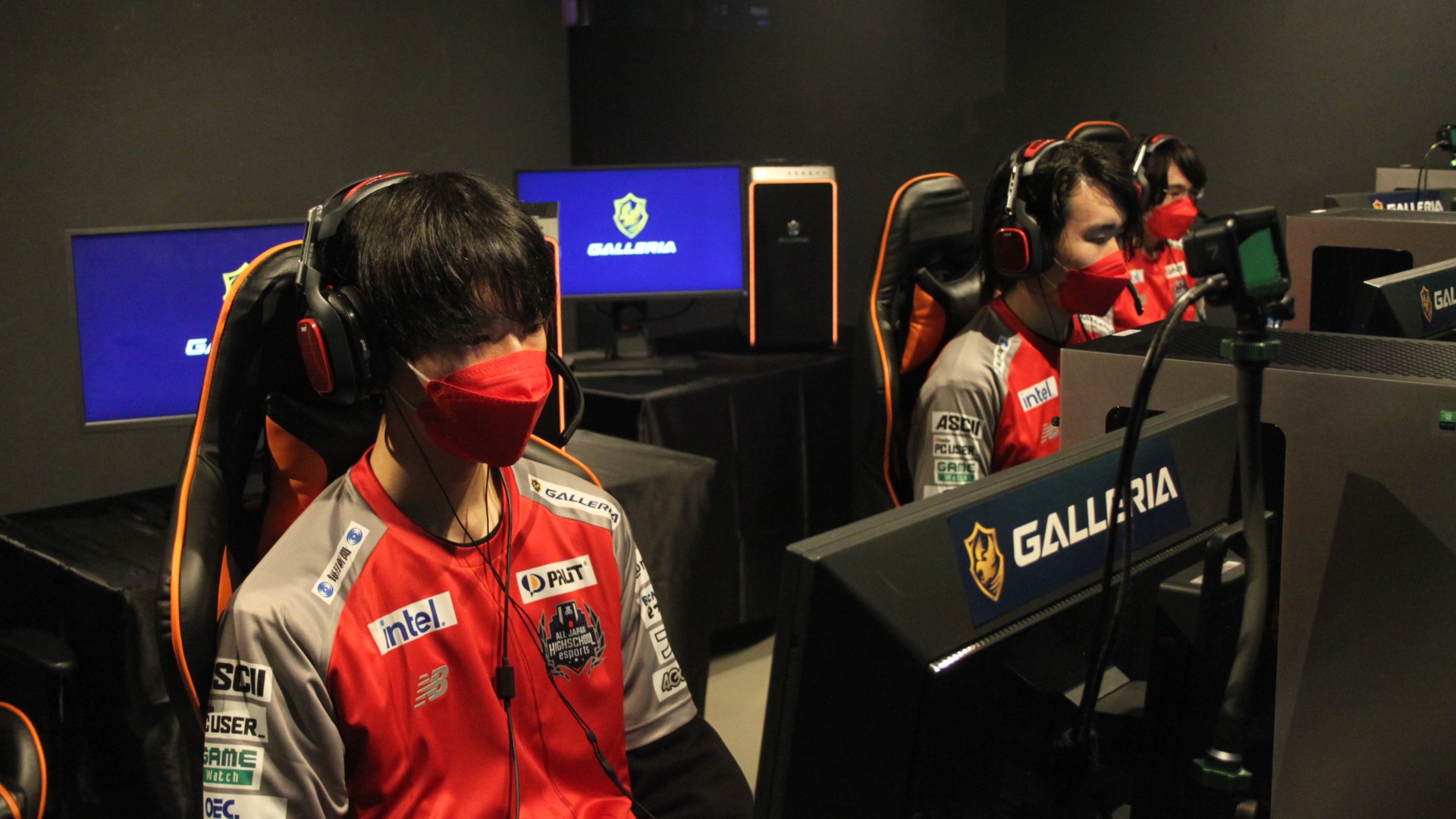 手前からArinko選手、SK選手、Rarara選手