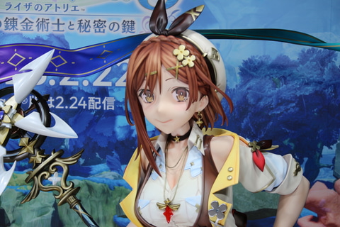 TGS2022でお披露目された「等身大ライザフィギュア」3種が大阪に