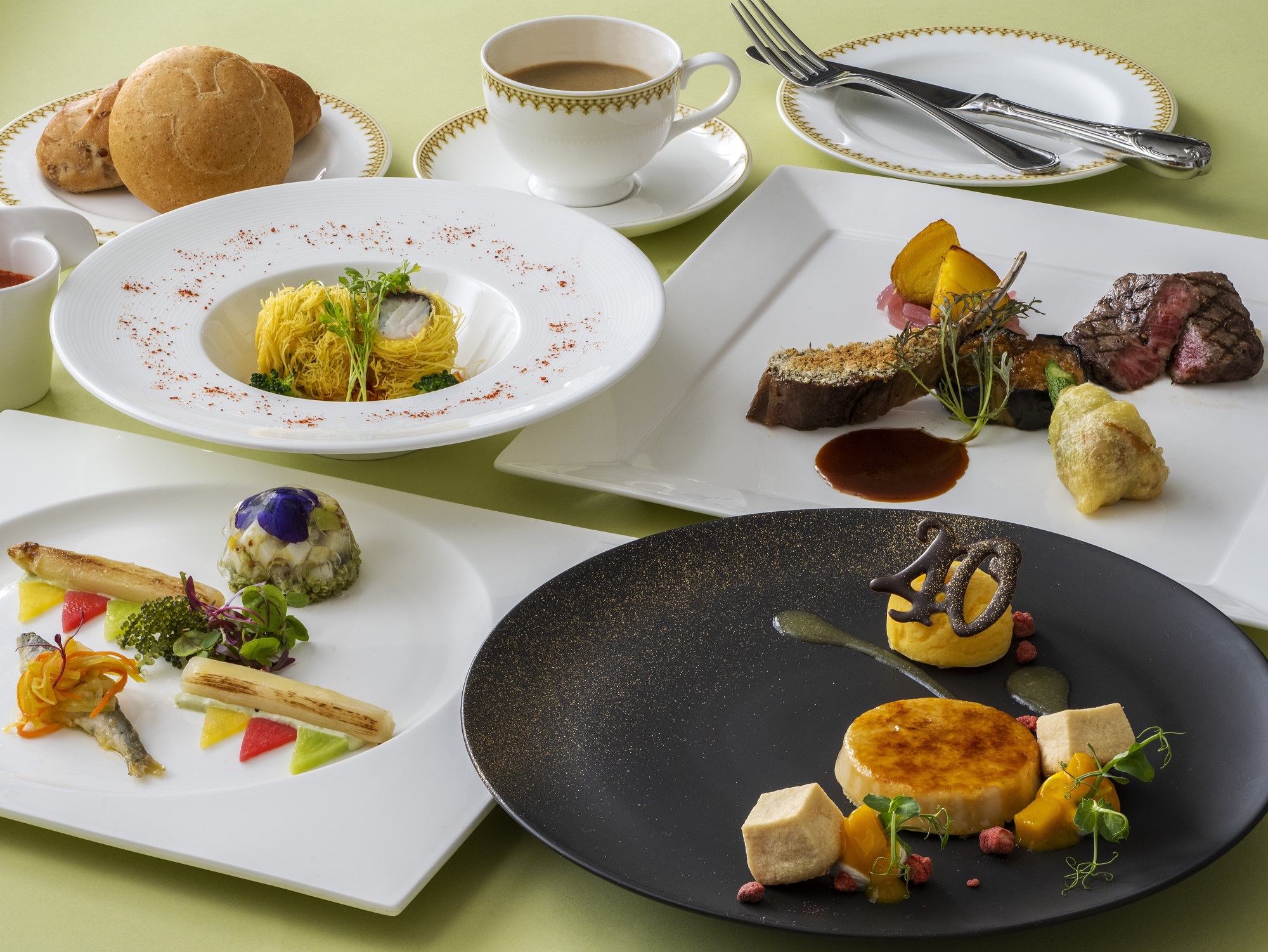 東京ディズニーシー「マゼランズ」スペシャルコース 価格：10,000円