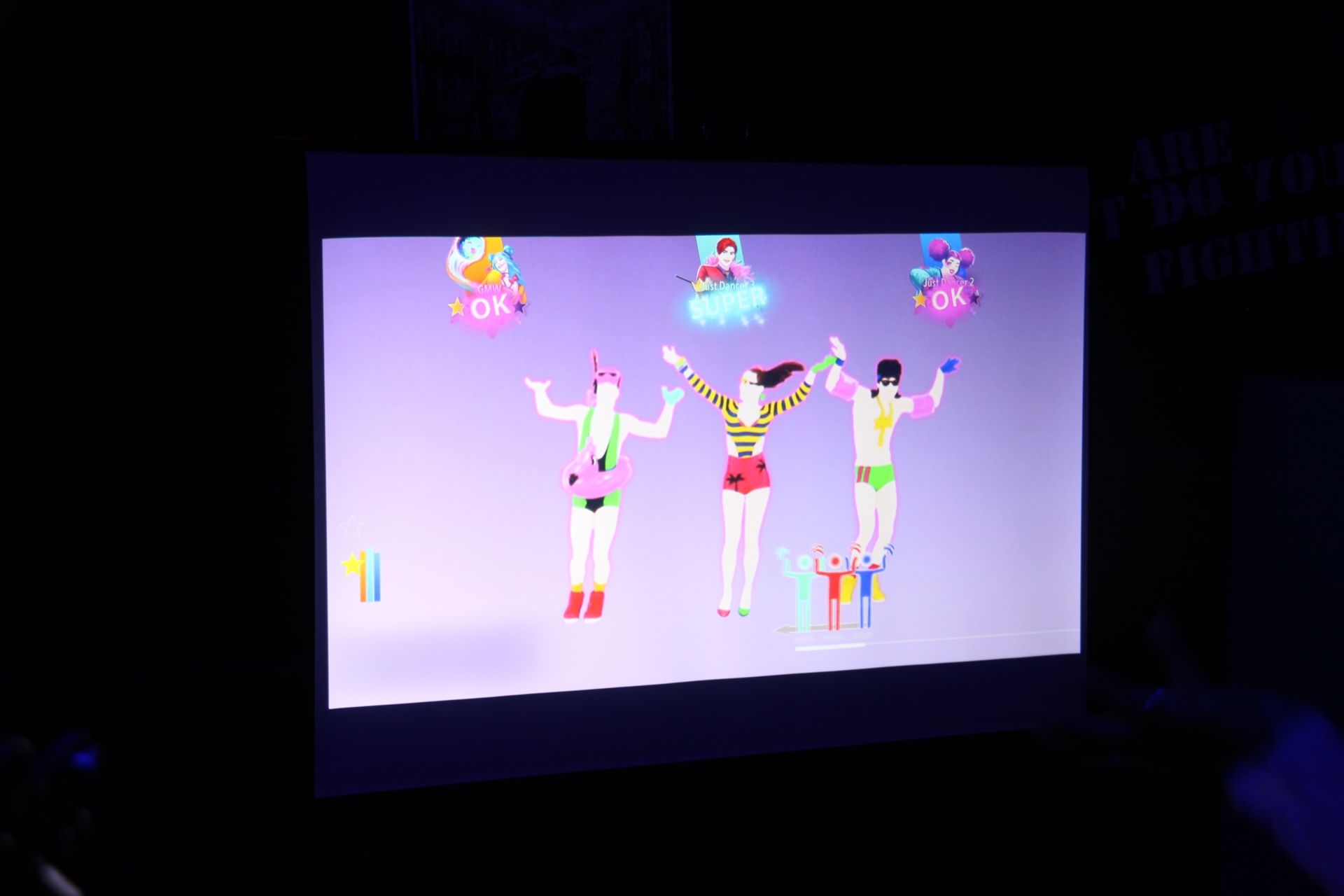 ダンスの精度に応じてOKやPerfectなどの表示もされるが、失敗時に特に怒られないのが個人的には感心したポイントだ