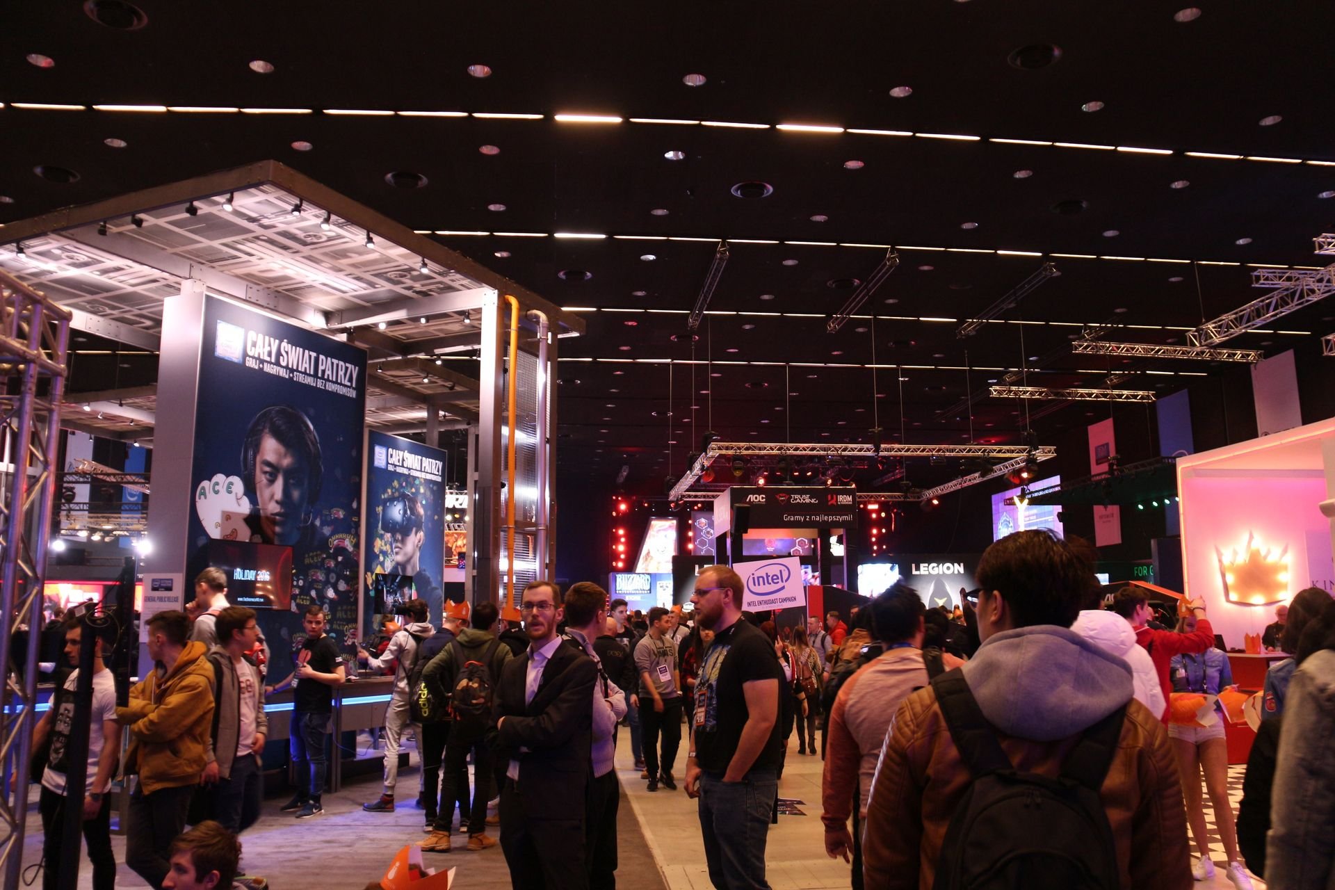 eスポーツに特化した展示エリアIEM EXPO