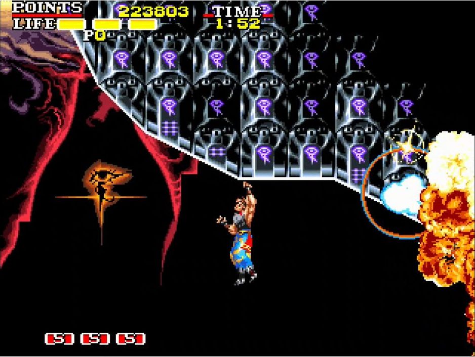 天井などにぶら下がりながら、左右に移動することも可能だ