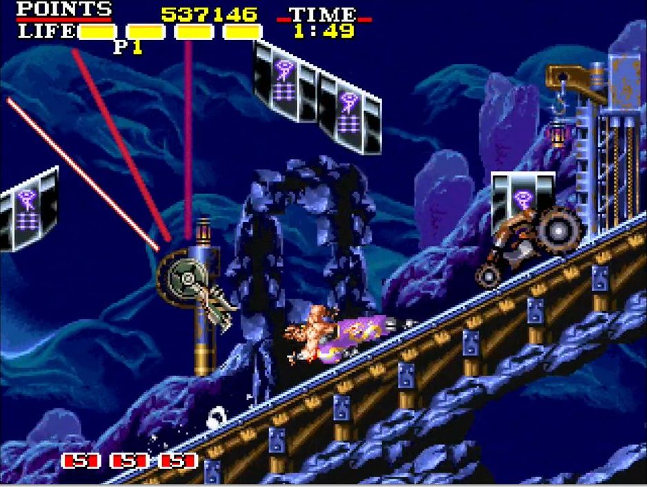 スライディングには、障害物や敵弾をかわしながら前方に移動できるメリットがある