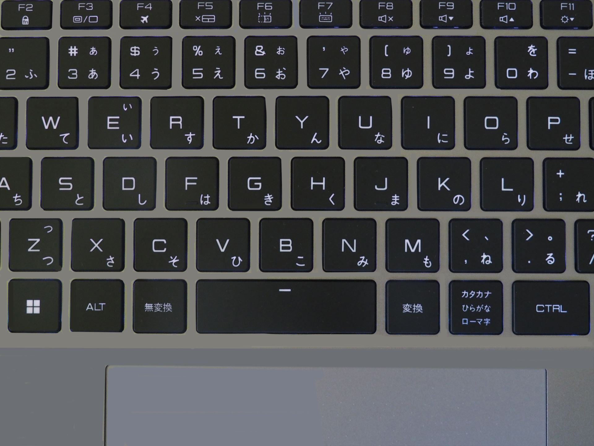 キーボードバックライトとしてRGB LEDを搭載