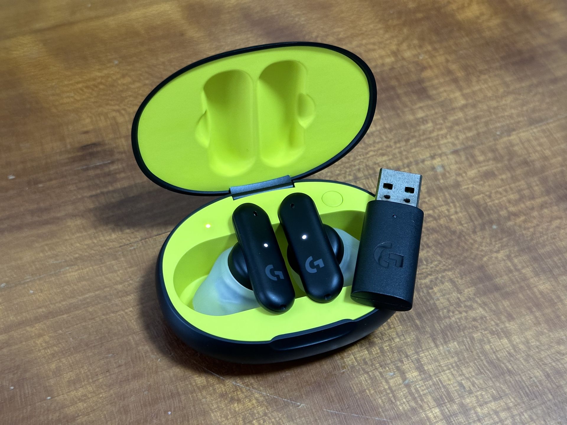 USBドングルはケースに収納できない。これは地味に不便だ