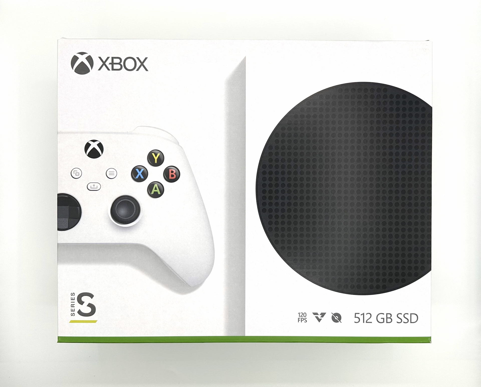 Xbox Series Sのパッケージ。本体とコントローラーが描かれたシンプルなデザインでカッコイイ