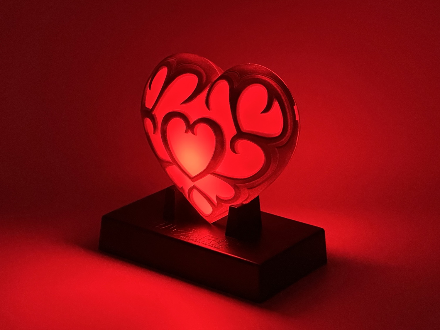 「ゼルダの伝説　ティアーズ オブ ザ キングダム ハートの器 インテリアライトBOOK」は5月8日より発売だ！