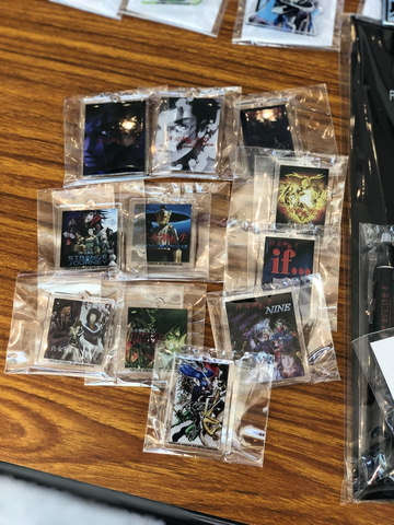 真・女神転生 30周年感謝祭」グッズフォトレポート！ 特典原画プリント