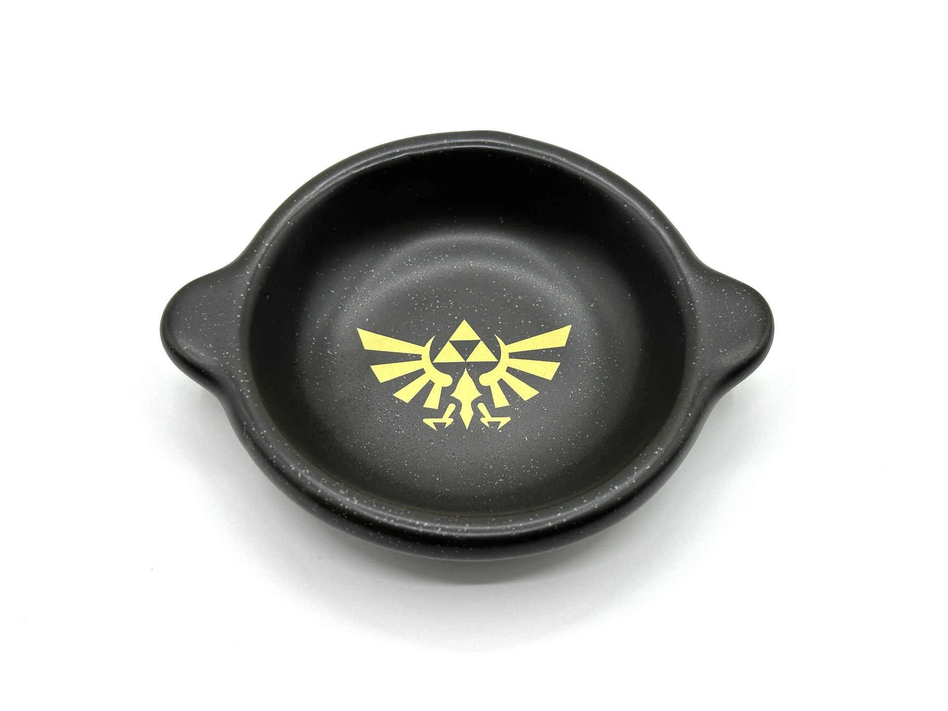 「料理の際に使用する鍋」は一回り大きな箱に入っていて、サイズも大きい