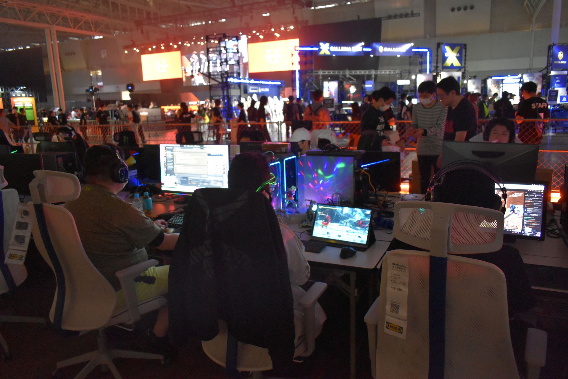 早速思い思いのゲームをプレイしている参加者が見られた